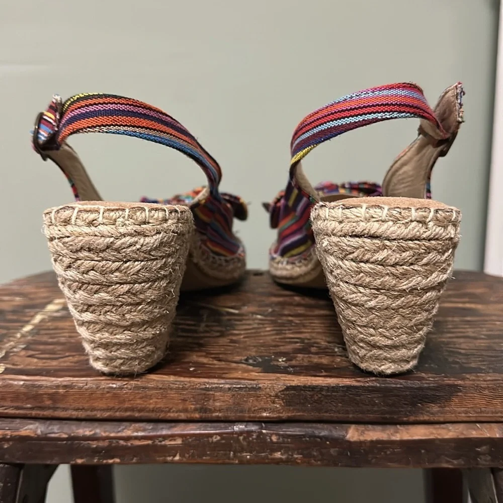 Kohl's Croft & Barrow Sole Sensability Frida Red Multi Striped Espadrille Pumps